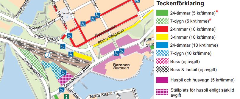 Parkeringsplatser i närområdet redovisas i Figur 2-3 nedan: Figur 2-3 Parkering runt stationsområdet. Stjärnan betyder 30-dagarsbiljett (kalenderdagar) / boendeparkering.