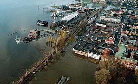 Arvika Under tidigt 1800-tal hette Arvika "Oscarsstad", som en hyllning till den nye kronprinsens son Oscar (senare kung under namnet Oscar I).