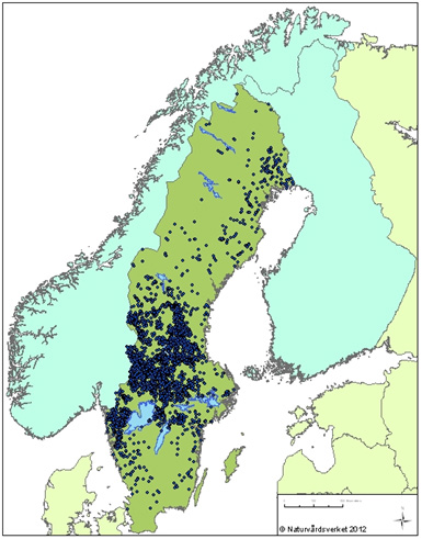 Varg Vargens utbredningsområde och individantal har ökat under de senaste årtiondena. Stammen är som tätast i Mellansverige, se figur 12 och 13.