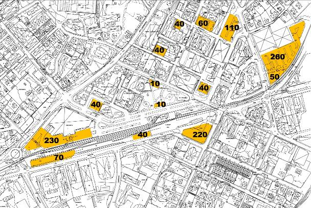 Kartan visar större parkeringsplatser i Ljungby centrum. Offentliga platser Ljungby har flera torg eller öppna platsbildningar i centrum. Torgens användning har skiftat över tid.