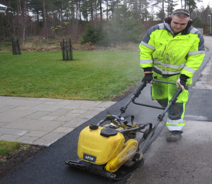 BYGG- OCH ANLÄGGNINGSPROGRAMMET husbyggnad vvs företagsförlagda utbildningar Tycker du om att samarbeta med människor och vill ha ett flexibelt och varierande arbete där du får röra på dig och jobba