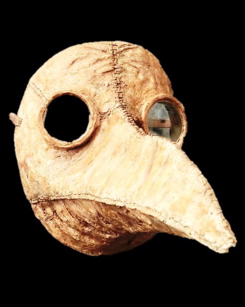 Även om ni går själva i utställningarna på Eskilstuna Stadsmuseum så är det viktigt att ni anmäler er i förväg så att inte grupper krockar med varandra.