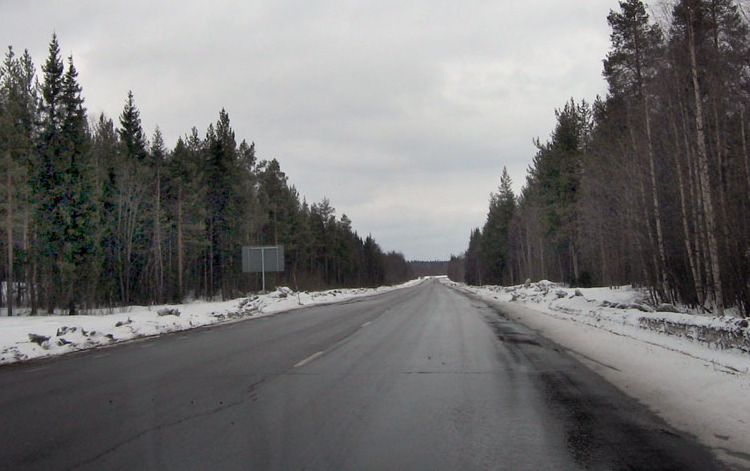 KARAKTÄRSANALYS 1 Tät barrskog ca 1 min 50 s 2 Odlingsmarker ca 40 s 3 Såg och järnväg ca 1 min 20 s Väg 356 från Niemisel 1.