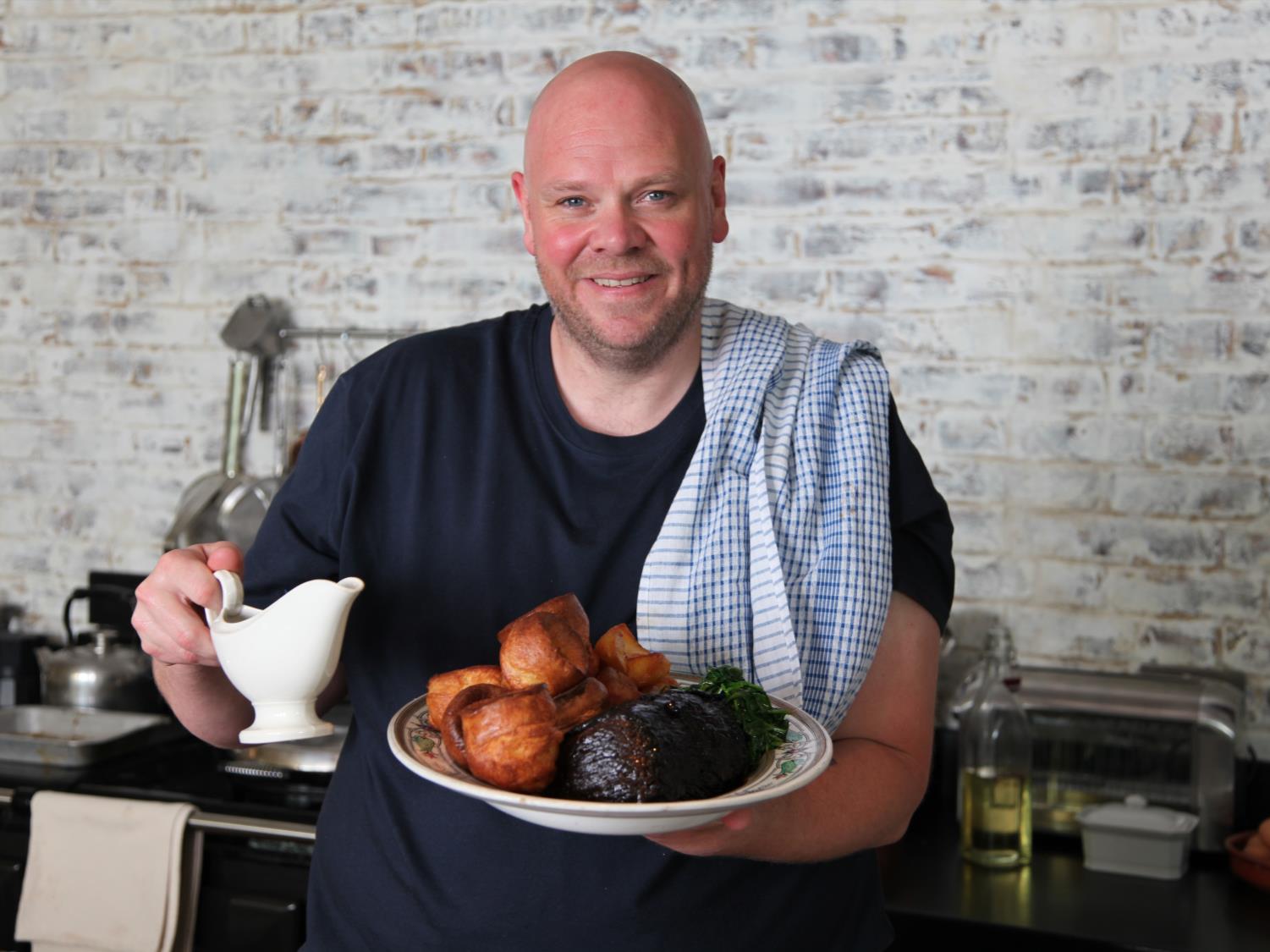 TOM KERRIDGE S PUB FOOD Tom Kerridge är den enda brittiska kock som vunnit två Michelinstjärnor för mat lagad på en pub.