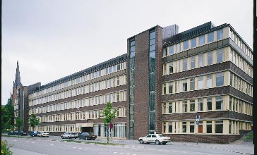 MARKNADSOMRÅDE ÖSTERSUND Fastighet, Adress Byggnadsår/ Taxeringsvärde Tomtareal Ombyggnadsår tkr m 2 Kontor Övrigt Anmärkning ÖSTERSUND Arken 7, Kyrkg 53 1945/1995 4 176 691 1 727 Arkivet 1,