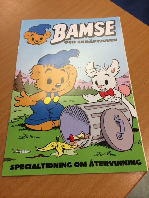 I förskoleklassen har barnen varje vecka en ny hemlg komps. Jag som pedagog läste en bok som handlade om en klass som hade hemlga kompsar.