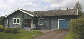22 T Vikarbyn lättskött 1-plans hus Villa/fritidshus i värmetimmer delvis ommålat utvändigt 2011 och med högt läge samt hörntomt,