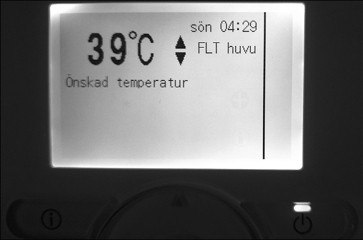 9.2 Driftsättning av värmepumpen Aktivering varmvattenproduktion: Displayen byter till följande bild: OBSERVERA Värmepumpen måste sättas igång för husuppvärmning samt