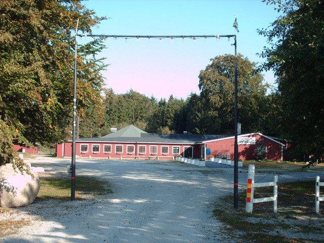 Dans på Granbacken Vi dansar till orkestern M & M Lördagen den 10 oktober Tid 13.00 16.