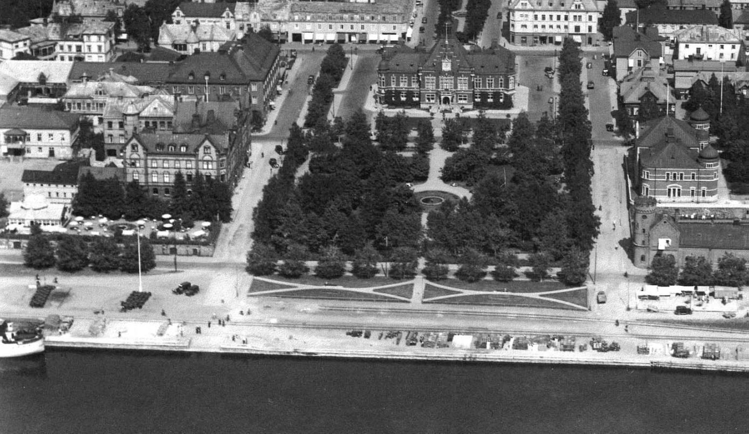 Bild 5. Stora hotellet och musikpaviljongen år 1914 efter teaterbranden. Foto: Vbm. Bild 6.