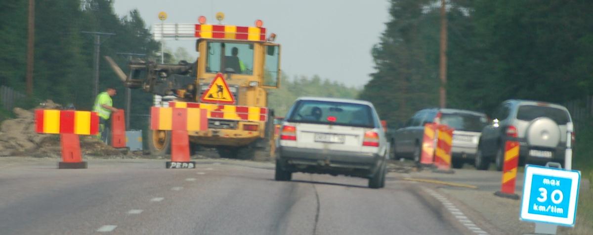 Kursbeskrivningar av Trafikverkets Nivå kurser för Arbete På Väg Arbete På Väg Nivå 1 grundkompetens Nivå 1 avser kompetenskrav för all personal som ska utföra vägarbete där Trafikverket är