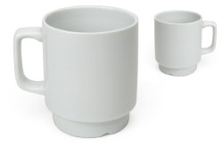 Kaffemugg stapelbar 204MX Stapelbar i vit porslin. Rymmer 26 cl. Höjd 8,5 cm x 7,4 diameter. diameter,stapelbar.