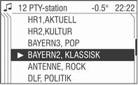 92 Radio Du lyssnar på den station som spelades senast. Håll vippkontakten m eller n nedtryckt tills Seek visas. Radion är tyst tills en sändare har hittats.