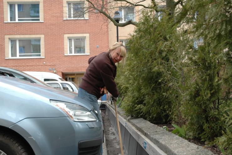 Kvartersbutiken. Kvartersbutiken är nu utflyttad och står tillfälligt tom, vi söker en seriös hyresgäst som bedriver en lugn verksamhet utan allt för mycket trafik till och ifrån fastigheten.