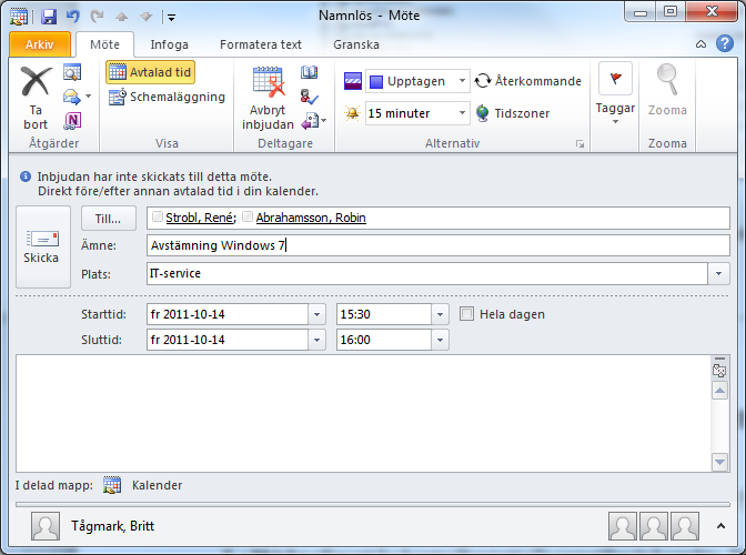 Boka ett möte Boka ett möte Till ett möte i Outlook bokar du in dina kollegor. Den som skickar inbjudan till mötet är mötesorganisatör, och äger mötet.