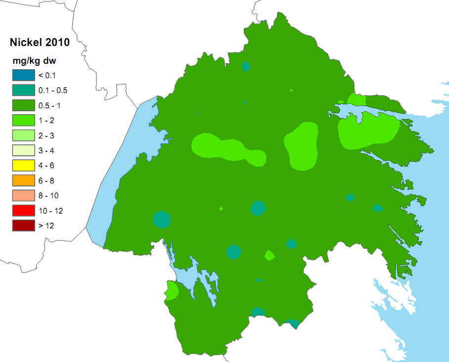 Nickelhalterna i mossproverna 2010 varierar mellan 0,27 och 1,7 mg/kg torrvikt, och bilden över länet (Figur 19) visar att halter över 1 mg/kg torrvikt finns i prover insamlade i Norrköpings, Ydre,