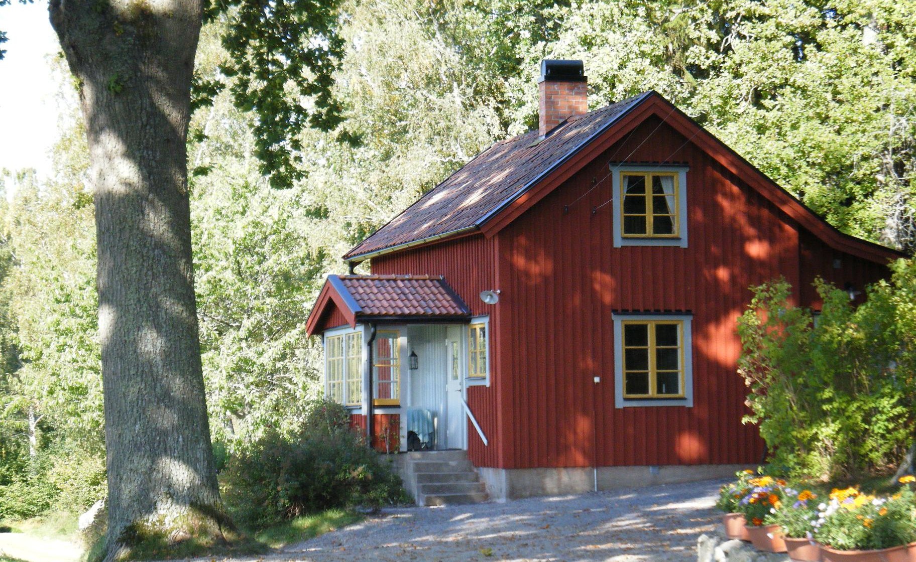 Ej vinstdrivande familjehemsvård med konsulentstöd sedan 1986 F ö r s t ä