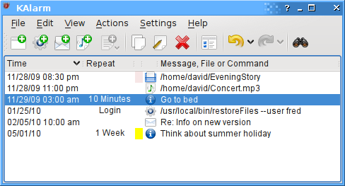 2.2 Alarmlista Huvudfönstret i KAlarm visar den nuvarande listan med pågående alarm, med tider, antal upprepningar, färger och meddelandetexter, namn på filer som ska spelas eller visas, kommandon