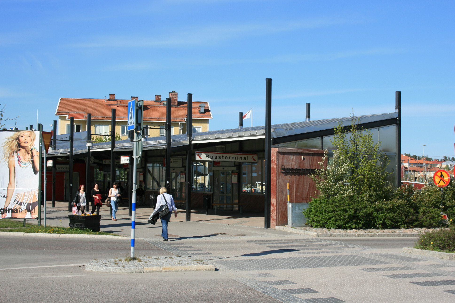 djupning i de delarna hänvisas till denna.1 Förstudien avvisade alternativet tunnel genom Hudiksvalls stad.