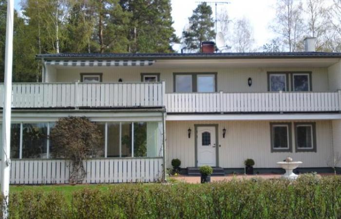 Ringvägen 18 Län Kalmar Typ Villa Kommun Vimmerby Storlek 210 m2 Område Gullringen