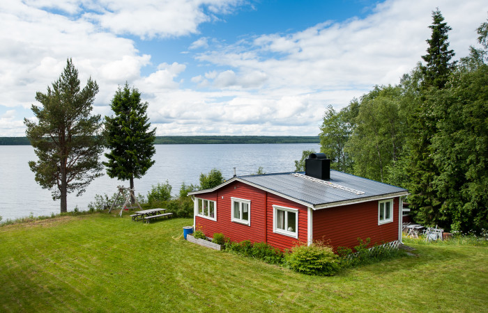 överenskommelse " Lugnt, enskilt och sjönära läge.