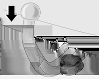 Körning och hantering 145 Bakaxeltryck Om släpvagnen är kopplad och dragbilen är fullastad (inklusive förare och passagerare) får det tillåtna bakaxeltrycket (se typskylten eller bilhandlingarna)