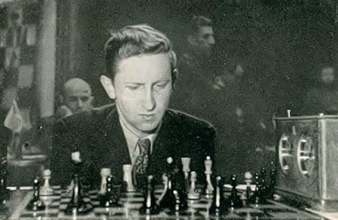 Del 5 1950-talet 1954 blev Sovjet inviterat till New York på en fyraronders match över åtta bord. Den resulterade i ytterligare en mäktig sovjetisk framgång, 20-12.