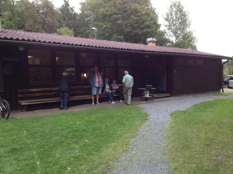 Skatåsstugan I distriktet finns det flera olika lokaler och stugor att hyra. En av dessa är Skatåsstugan som ligger vid Skatås motionscenter, Göteborg.