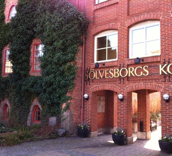 i Byggnadsnämnden i Sölvesborg och ledamot i Direktionen för Miljöförbundet Blekinge Väst inledde med att hälsa oss välkomna till Sölvesborgs kommun.