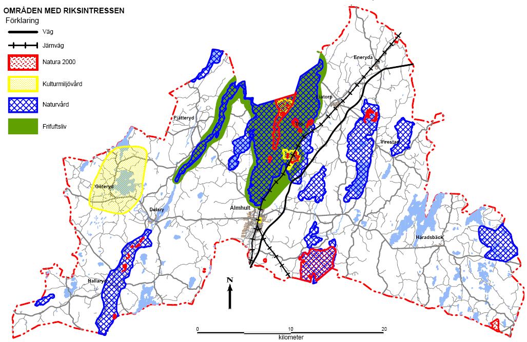Fig 7. Kartan visar områden av riksintresse för naturvård (blå), kulturmiljövård (gula), friluftsliv (grönt), väg och järnväg samt Natura 2000-områden (röda).