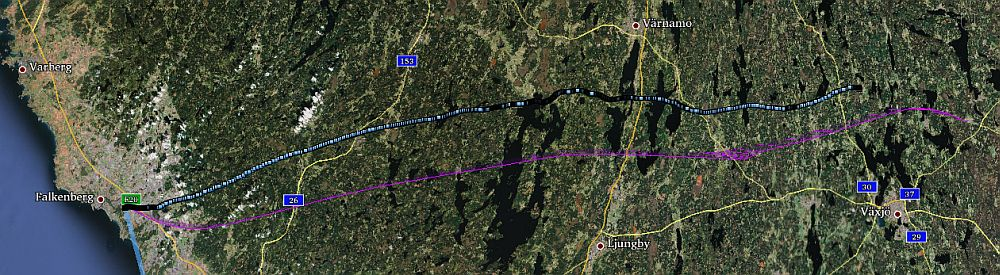 ESR Resonans nr 4/2012 Detta byttes mot stor glädje när vi för säkerhets skull slog igång mottagaren och kunde höra en svag antydan till tjutande i högtalaren.