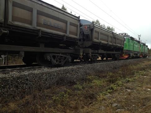 Fjärrtågklareraren hann aldrig ringa upp föraren på tåg 5371 om larmet innan föraren själv ringde in och meddelade att tåget spårat ur.