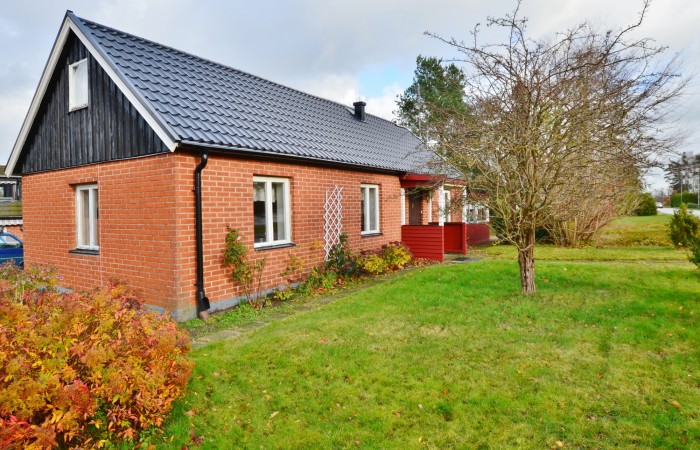 Tolångavägen 11 Län Skåne Typ Villa Kommun Sjöbo Storlek 56 m2 Område Sjöbo Tillträde tidigast Gatuadress