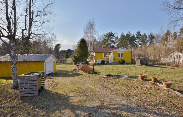 Län Uppsala Gatuadress Kommun Enköping Storlek 3 rum (2 sovrum) / 52 m² Område Märsön Tillträde tidigast