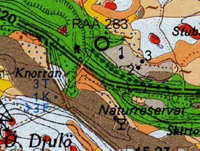 1998). Knorranmossens yta når omkring 60 mö.h., medan mossens botten ligger ca 40 m ö.h., vilket innebär ett vattendjup vid deglaciationen på ca 100 m.