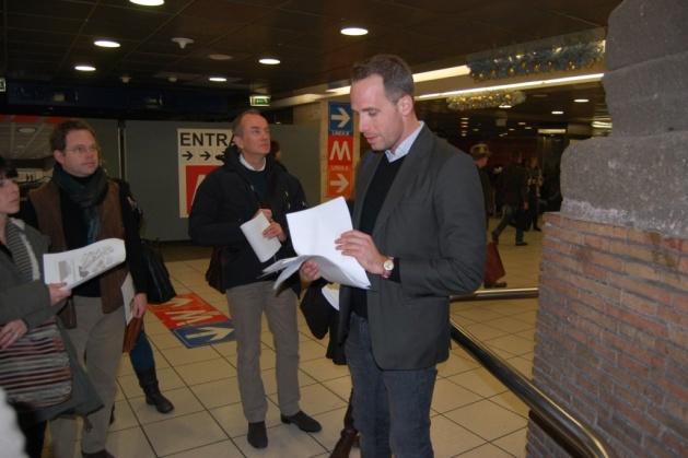 Stazione Termini Servio Tullio prende il treno Serviusmuren och Stazione Termini Frederick Whtiling, forskare vid Rominstitutet.