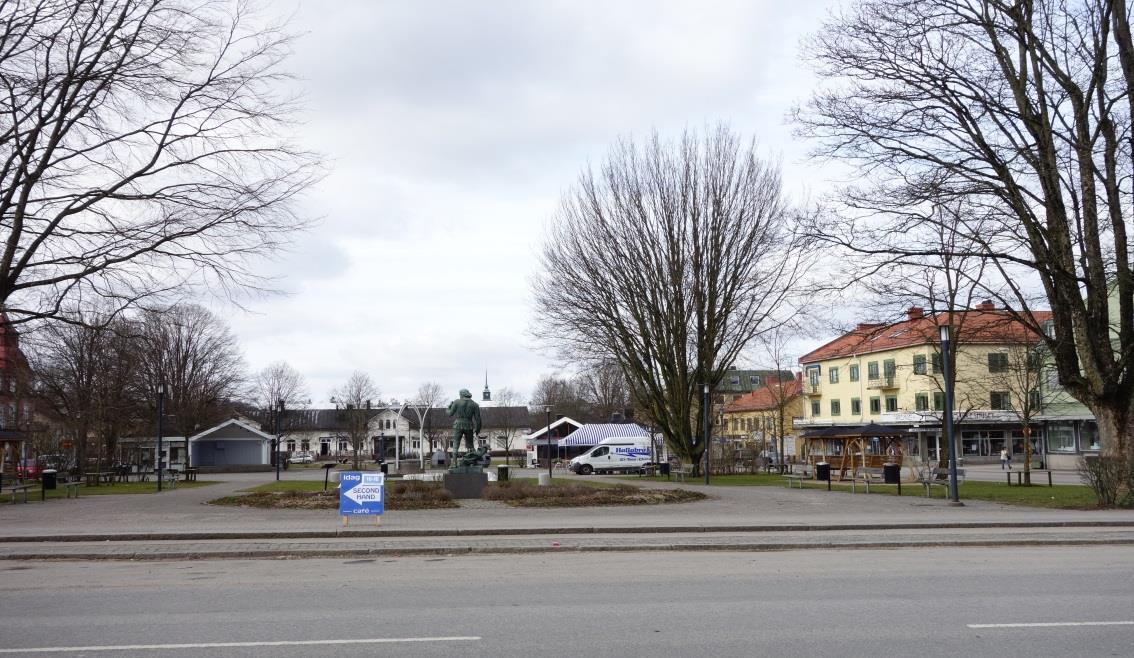 REPLACEMAKING Strategi Busstorg Busstrafiken skulle kunna flyttas till början av Stortorget, alternativt busshållsplatser/fickor längs med Södra och Norra Esplanaden.