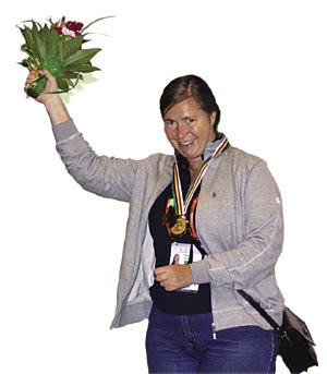 I N N E H Å L L I B R I D G E S I D 4 1 4 4 I begynnelsen var Ely S I D 6 8 : Sveriges enda medalj i WMSG: Individuellt guld till Katt Ledaren 3. Förbundsnytt 4. Innehåll 5. Katt-guld i Kina 6-8.