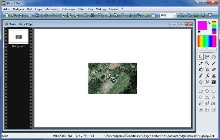 30 Kartfunktionen i Disgen 8.2d, Fortsättningskurs Gör en mosaikbild av de 9 bilderna Starta PhotoFiltre och öppna Tokarp 13.jpg.