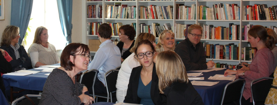 Forum Projekt 2 Minnesanteckningar från STARTMÖTE 2012-05-04 Efter att Anna