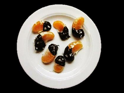 recept Recept Glöggtilltugg 2 personer Lägg fram några pepparkakor på ett fat.