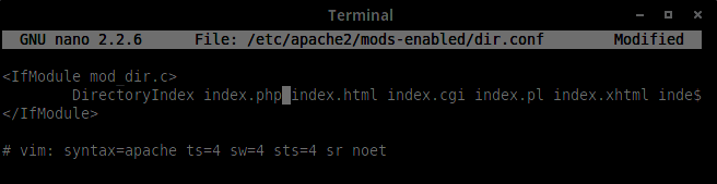 Efter att PHP5 har installerat måste man berätta för vår Apache2 webbserver att vi vill prioritera.php filer före.html filer. Det vill säga, att om det finns både en index.php och en index.