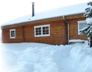 FÖRBRÄNNINGSTOALETT Ventilation Toaletten skall ha fast ventilation bestående av Ø110mm släta rör. Vi rekommenderar att använda ventilationspaketet som finns som tillbehör.