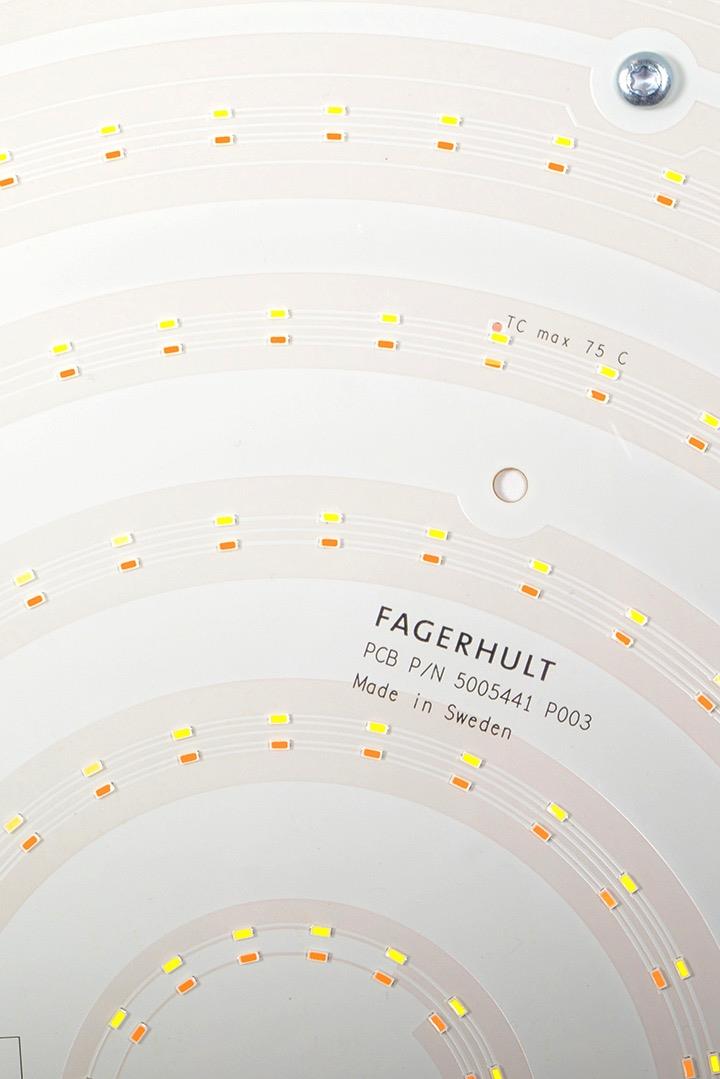 Tunable white enkel teknik På LED-korten sitter en blandning av dioder som ger varmt eller kallt ljus.