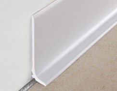 SKIRTING PVC Flexibel Mycket stark profil med överlägsen finish. Lätt att installera, det formade kanterna garanterar perfekt vidhäftning. Med flera olika färger (nedan) Rulle 50 m BTPV.