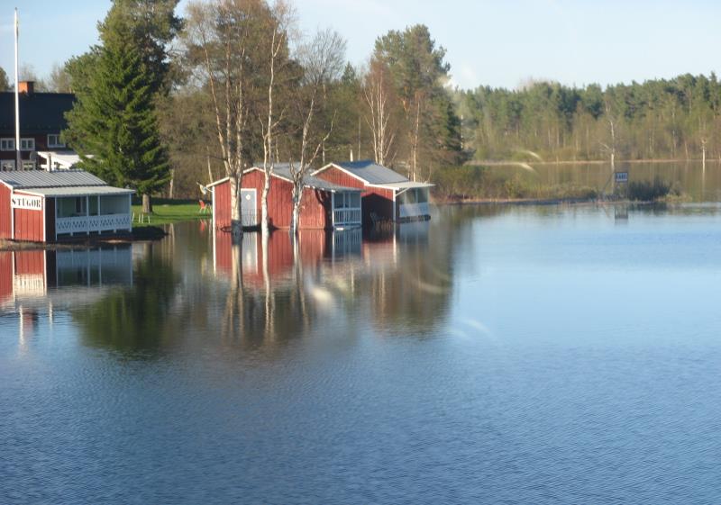 126 000 invånare glest befolkat många små orter utspridda i länet befolkningen