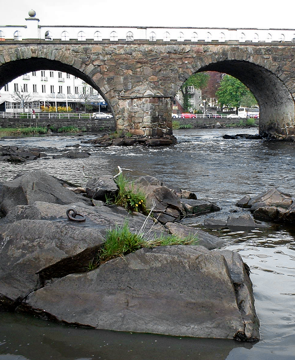 Ätran vid Tullbron i Falkenberg (Foto:Per Olausson).