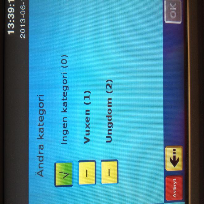 STÄLL IN KATEGORI FÖR RESKASSA Gör en kortkontroll genom att trycka på knappen Kortkontroll Tryck på knappen Kort Sedan Ändra kategori Välj önskad kategori Tryck och håll kortet