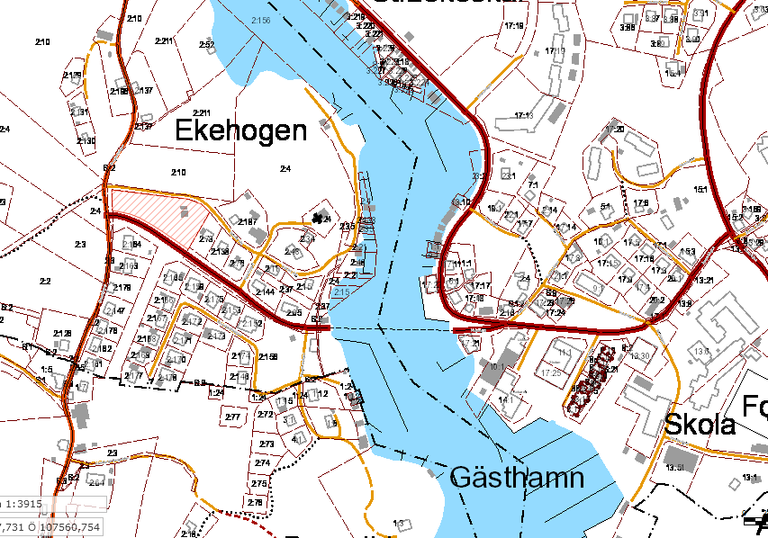 Hamburgsund det levande samhället vid sundet Hamburgsund lever även under vinterhalvåret, här finns skola upp t om högstadiet, bibliotek, post, bank och affärer.