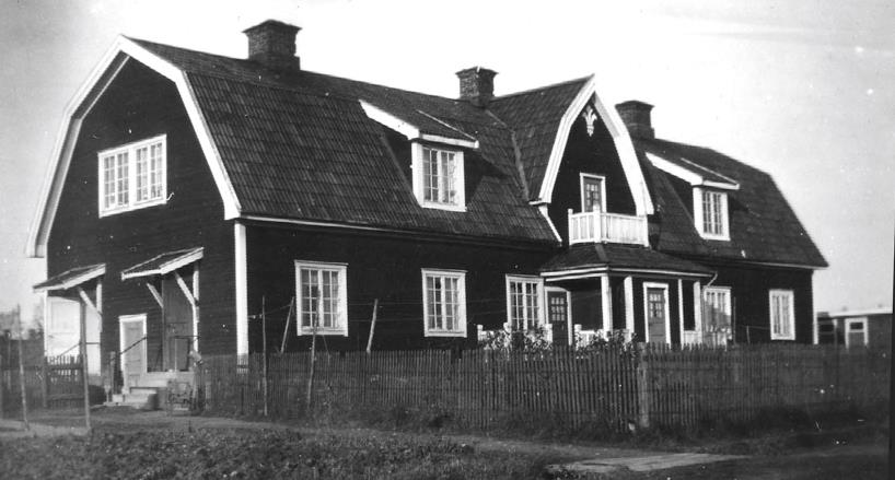 Gullringen - de sista tjugo åren Henry Hall 2003, införd i Glimtar 2/2003 Hösten 1925 kom familjen Ohlsson till Årsta i Haninge.